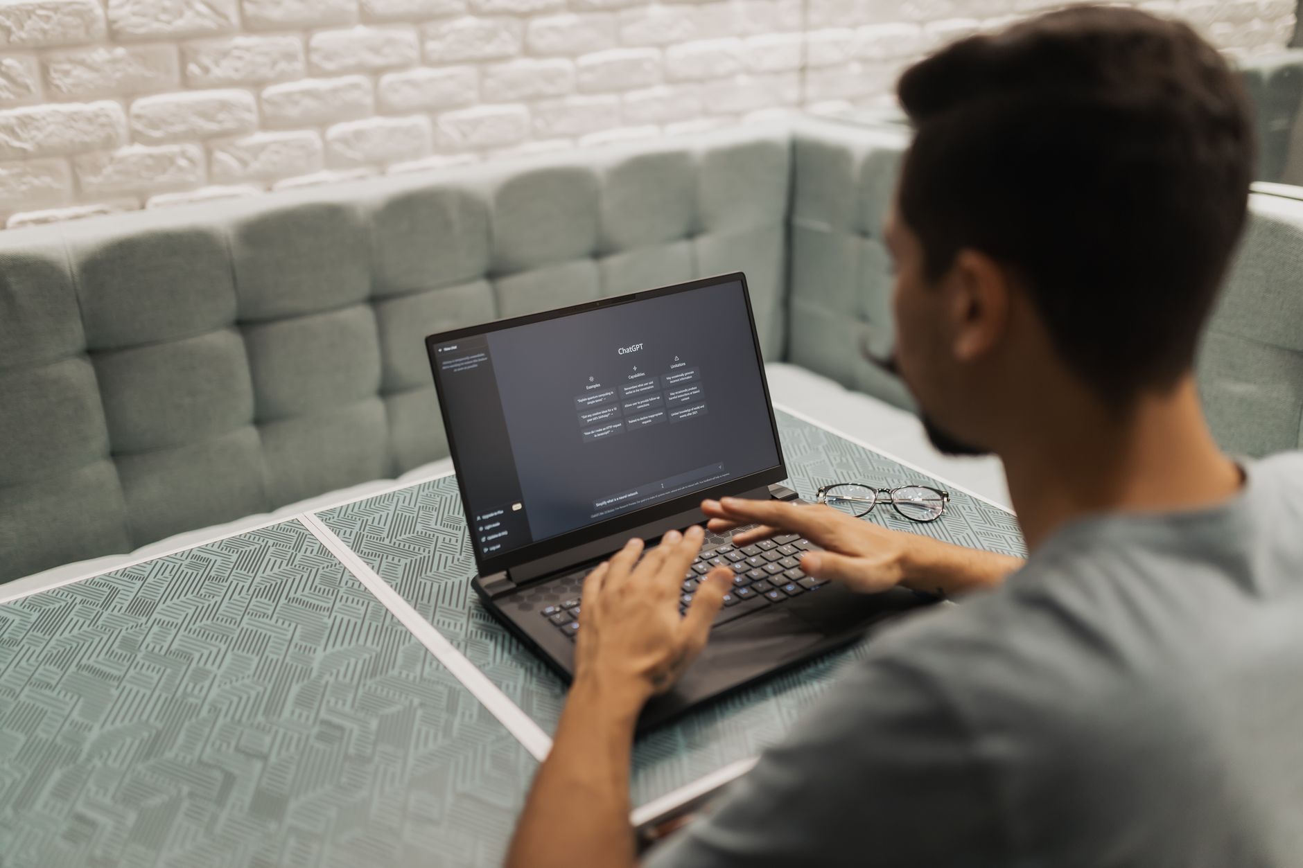 B2B'de AI Görünürlüğü: Satın Alma Kararı Cevabın İçinde Başlıyor